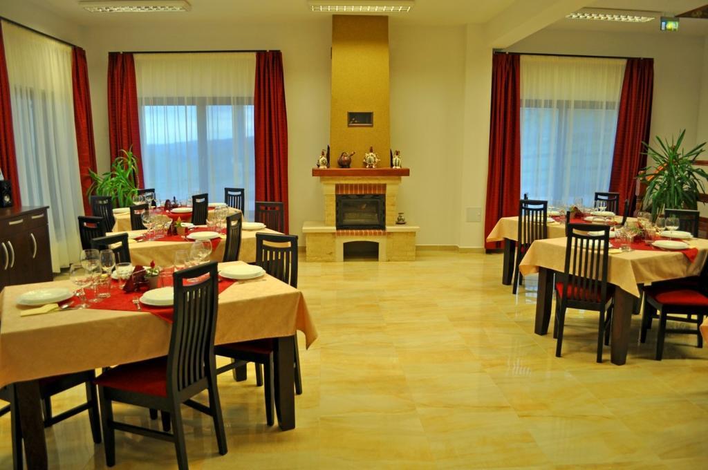 Pensiunea Cheile Apusenilor Sandulesti Exterior foto