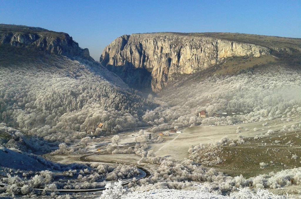 Pensiunea Cheile Apusenilor Sandulesti Exterior foto