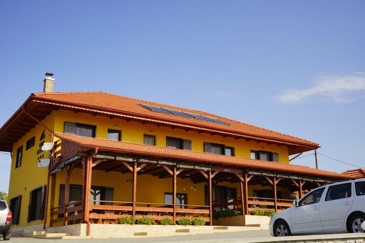Pensiunea Cheile Apusenilor Sandulesti Exterior foto